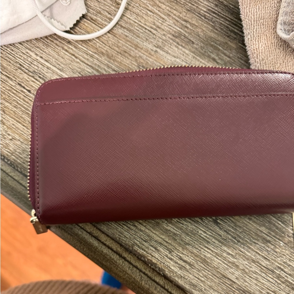 Kate Spade Wallet - Picture 3 of 4